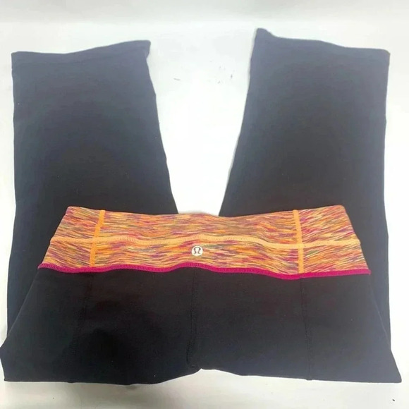 Lululemon Multi color Capri Size 6 EUC - Picture 2 of 4